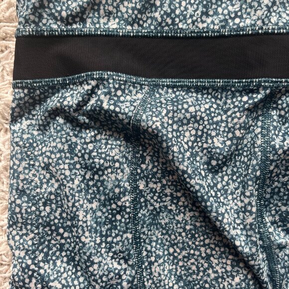 lululemon Inspire Tight II - Pebble Parfait - Picture 3 of 5